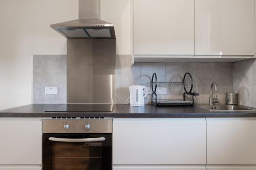 Justice Street Apartment - image 7