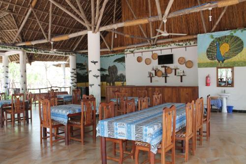 Restorāns, Voyage Village Lodge in Mikumi