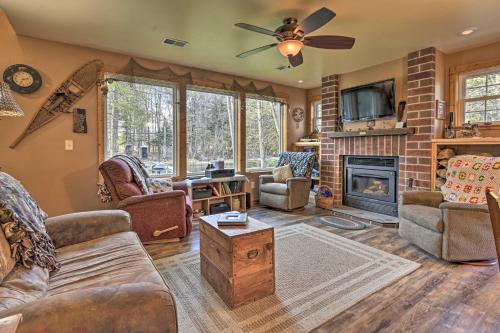 Secluded Birnamwood Cottage with Deck and River Views! in Birnamwood, USA