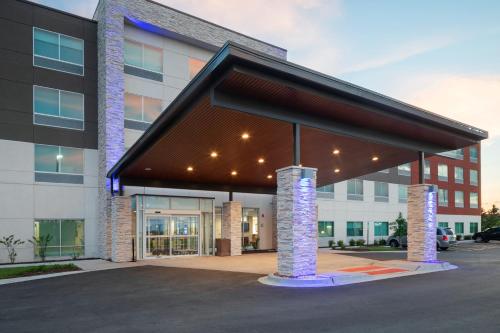 Holiday Inn Express & Suites - Bourbonnais East - Bradley