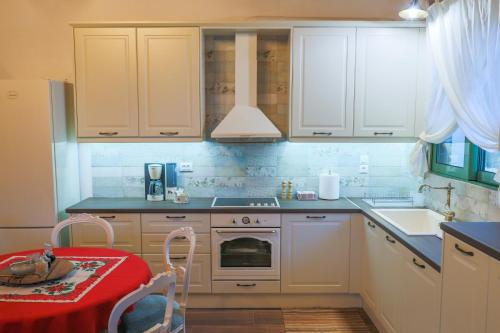 Country Home Giannaras in 크리소비시온