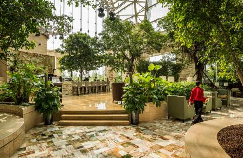 331449103 InterContinental Chengdu Global Center by IHG