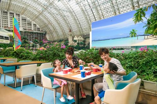 331449156 InterContinental Chengdu Global Center by IHG