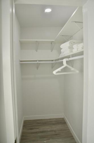 Near LAX 30 Day Stays