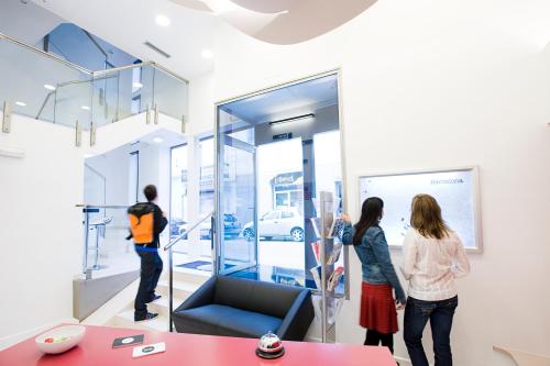 Live & Dream - image 11