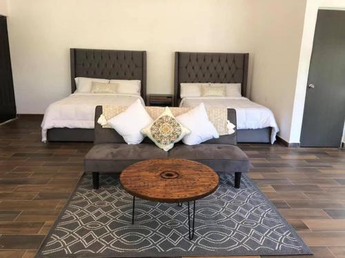 LA CANTERA HOTEL & SUITES