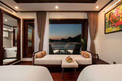 room detail thumbnail 0