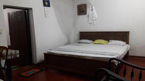 Colonial Surfing Villa Hostel & Home Stay
