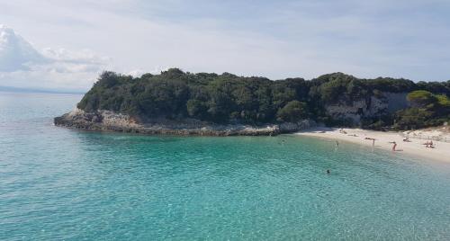 Apartment 6 people with air conditioning and 2 bathrooms, near Porto Vecchio