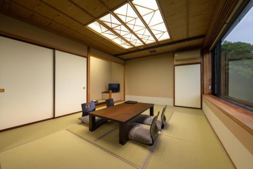 Japanese-Style Room