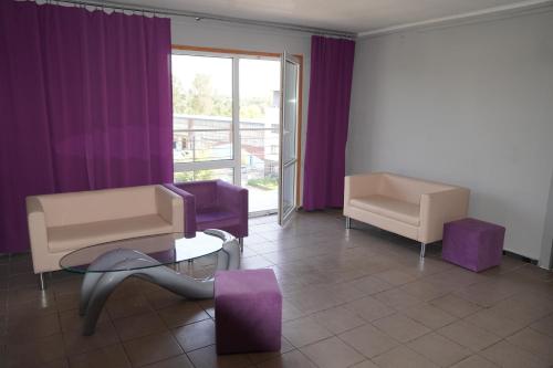 Vestíbulo, Zajazd Irys in Sosnowiec