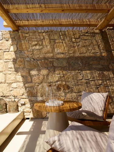 Junior Suite Sea View Plunge Pool image 2