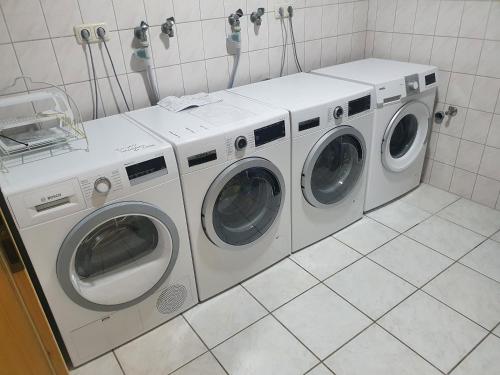 Ruhige Lage - USt ausweisbar - Netflix - YouTube Premium - Bosch Wasc in 濱湖瓦京