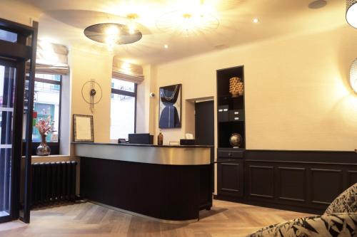 Moris Grands Boulevards - image 8