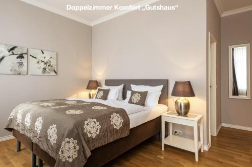 1 queen bed