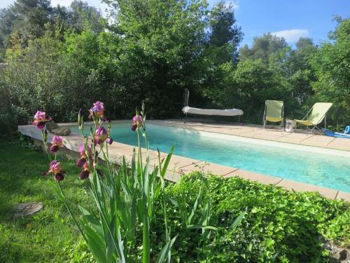 CASA Octavie piscine sublime vue Ste Victoire gîte à louer Palette