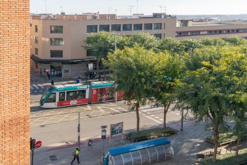 Cadillac Cornella Cozy 15 Min Airport Barcelona