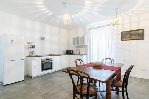 Piazza Pretoria Terrace Flat - image 3