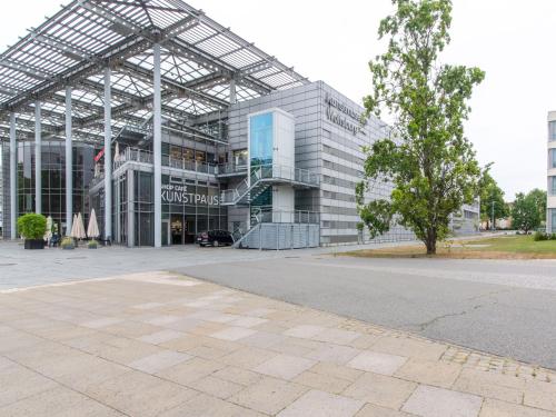 limehome Wolfsburg Porschestraße 229m von Wolfsburg entfernt