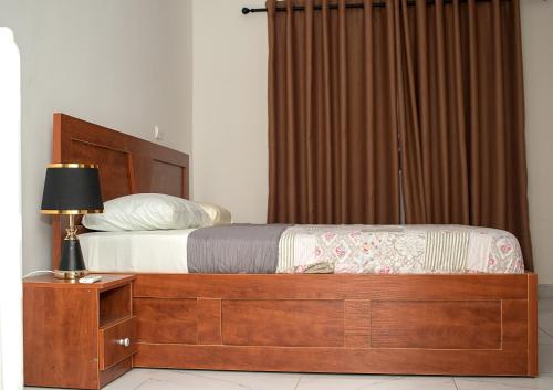 Yussals Luxury Apartment in Ngleshi Amanfro