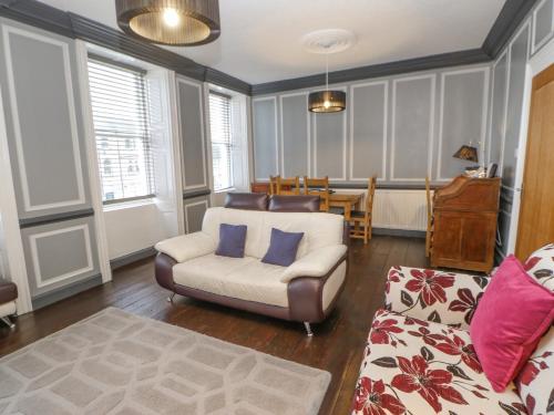 The Flat - image 7