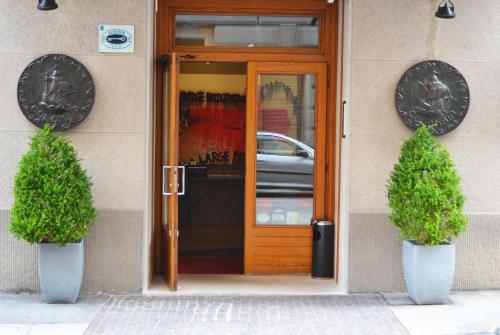 Hotel Colombia – Trieste, FL