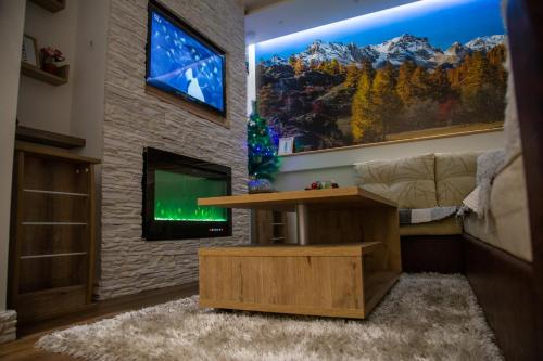 SKS - Apartment - Pale