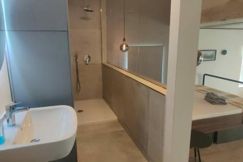 No 60, 3rd floor, centrally located, fully equipped studio Apt, Il-Furjana (fotografie 6)