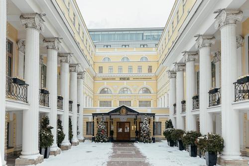 The State Hermitage Museum Official Hotel