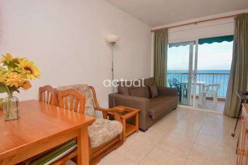 One-Bedroom Apartment image 9