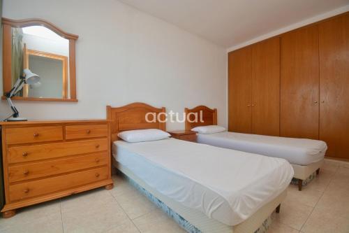 One-Bedroom Apartment image 7