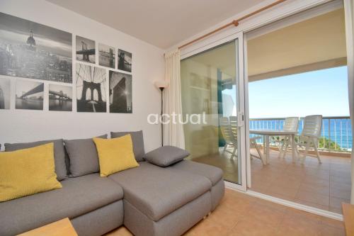Apartment with Sea View image 5