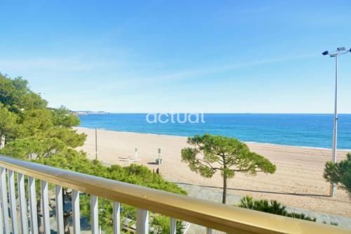 Apartment with Sea View image 3