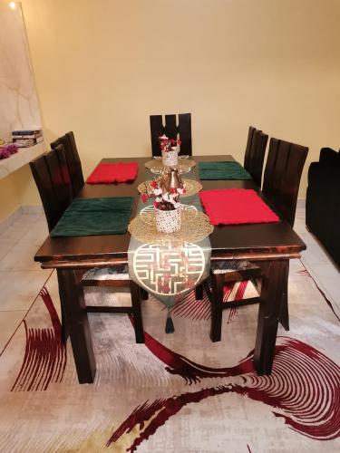 A lovely 2 bedrooms home away from home quiet home