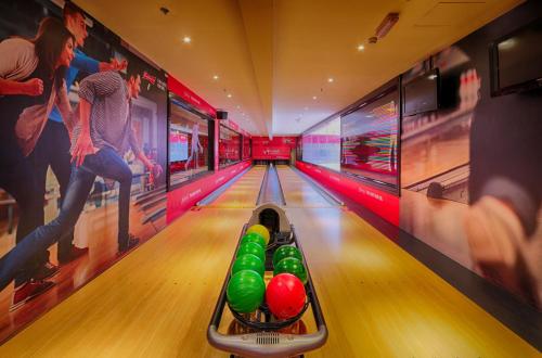 保齡球場