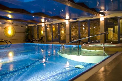 Karstais baseins, Centuria Hotel & Natural Spa in Podzamcze
