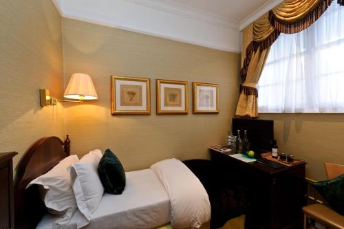 Colonnade Hotel London