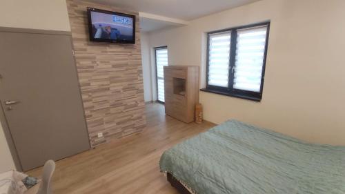 1 double bed, 1 twin bed, 1 sofa bed