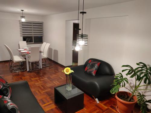 Apartamento Céntrico, Privado, Iluminado, Soleado, Av Arce