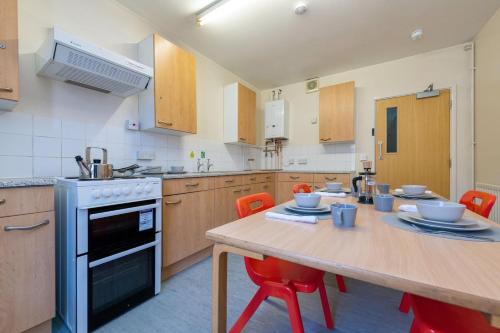 Student Only - Cosy En Suites in the heart of Cheltenham - Collegiate Shaftesbury Hall