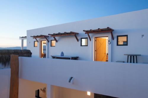 Exterior view, Hotel Todo Bien in El Sargento