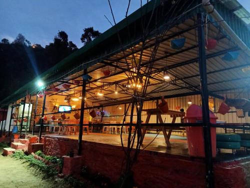 Sports un aktivitātes, Whistling woods camps and resorts in Muktesvara