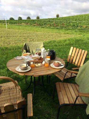 Glamping och Gardslagenhet Mellan himmel och hav
