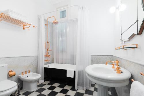 Book the Deluxe Double Room Deluxe Double Room