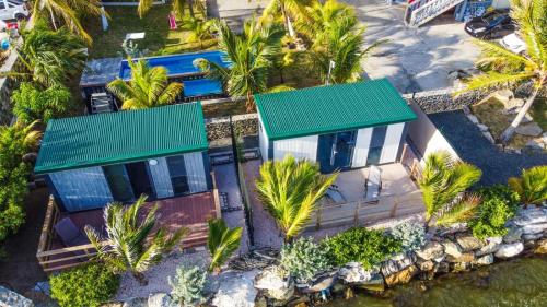 숙소 외관, Cosy Waterfront Private retreat by CoconutGardenSxm in 마리고트