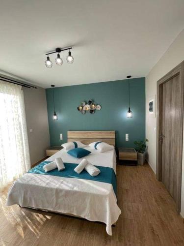 1 queen bed