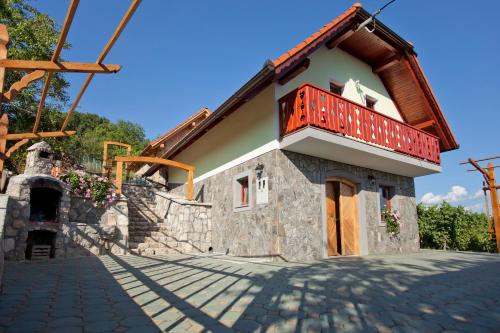 Vineyard Cottage Lustek