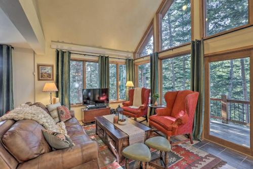 St Marys Lakefront Cabin with Deck and Wood Stove! in Idaho Springs, USA