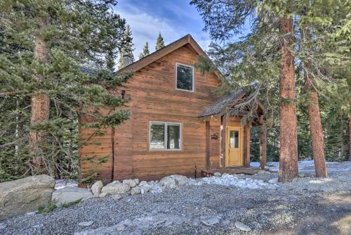 St Marys Lakefront Cabin with Deck and Wood Stove! in Idaho Springs, USA