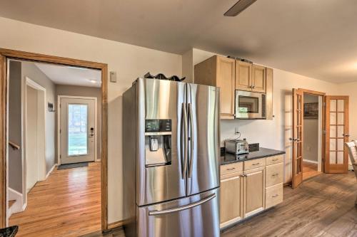 Family-Friendly Woodbury Home with Yard and Deck! in Woodbury, USA
